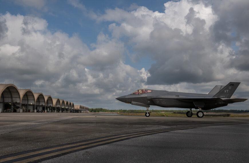 Weapons Tester Cites Further F-35 Challenges (excerpt)