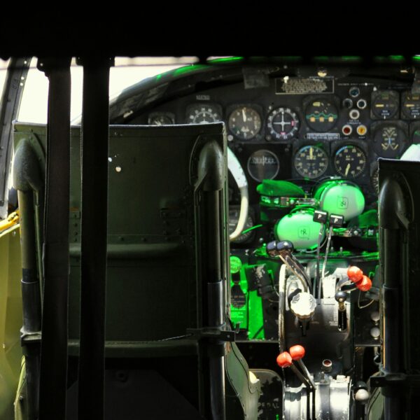 Hybrid Base Station Sniper Pod Upgrade Enables F-35 to Share Sensor Data with 4th-Gen Aircraft