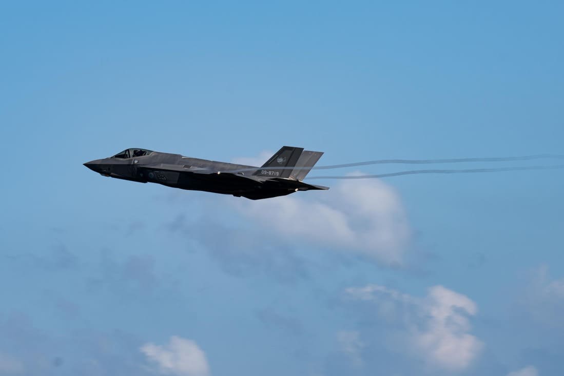 UK to Restore Airborne Nuclear Deterrent with 12 F-35A and RAF Marham Basing